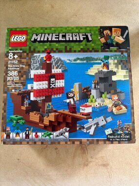 LEGO Minecraft The Pirate Ship Adventure Set 21152 386 Pieces Ages 8+